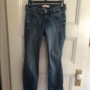 Hollister mid rise skinny jeans